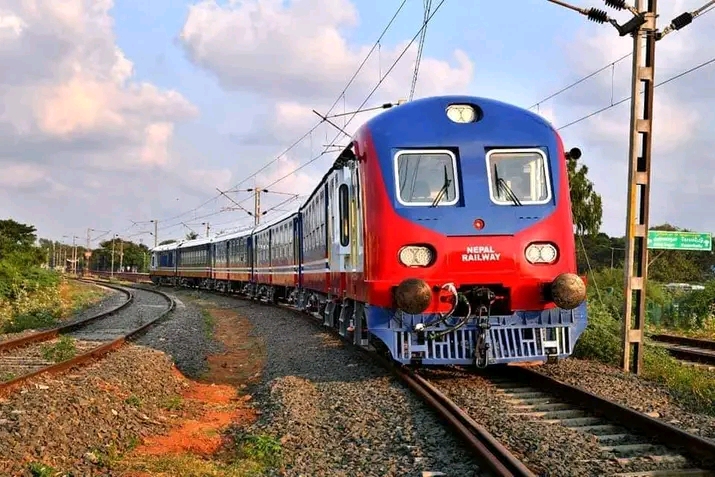 रेल ले किचेर एक काे ज्यान गयाे