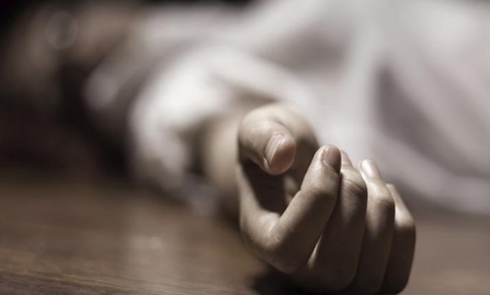 गाेरखा  मा  घर काे पिडि बाट लड्दा एक काे मृत्युु