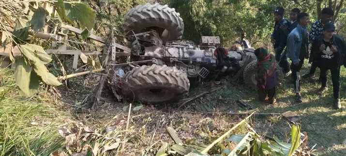 ट्याक्टर दुर्घटना हुदा बाजुरा मा ४काे मृत्युु