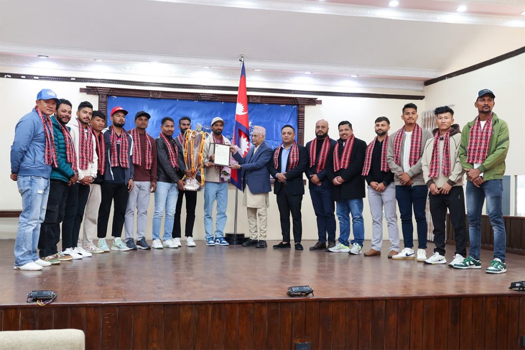 जनकपुर बोल्ट्‌सलाई प्रधानमन्त्रीको सम्मान, आयोजकलाई बधाई