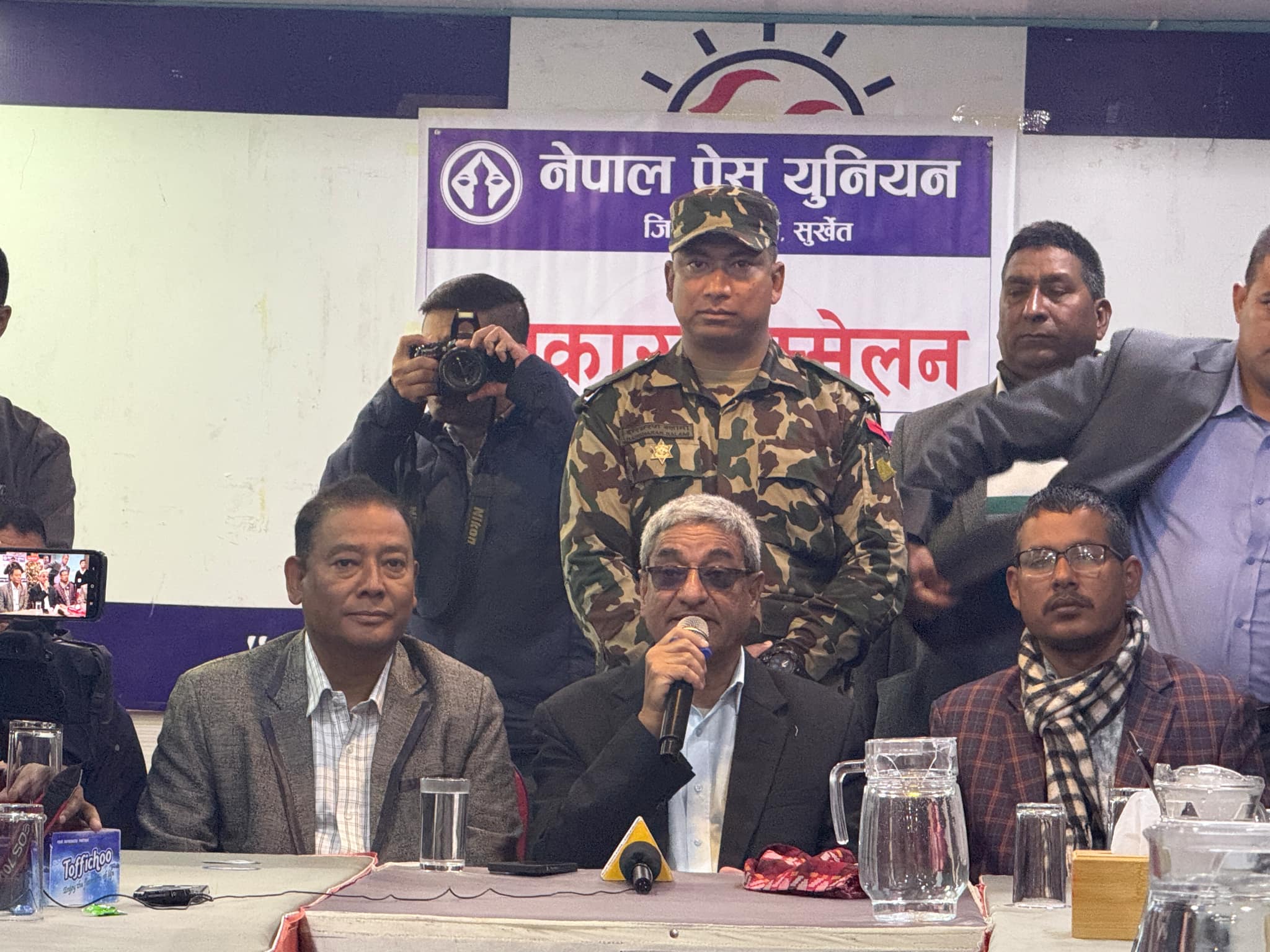 रवि लामिछानेमाथिको अनुसन्धान प्रभावित बनाउन खोजियो:गृहमन्त्री लेखक